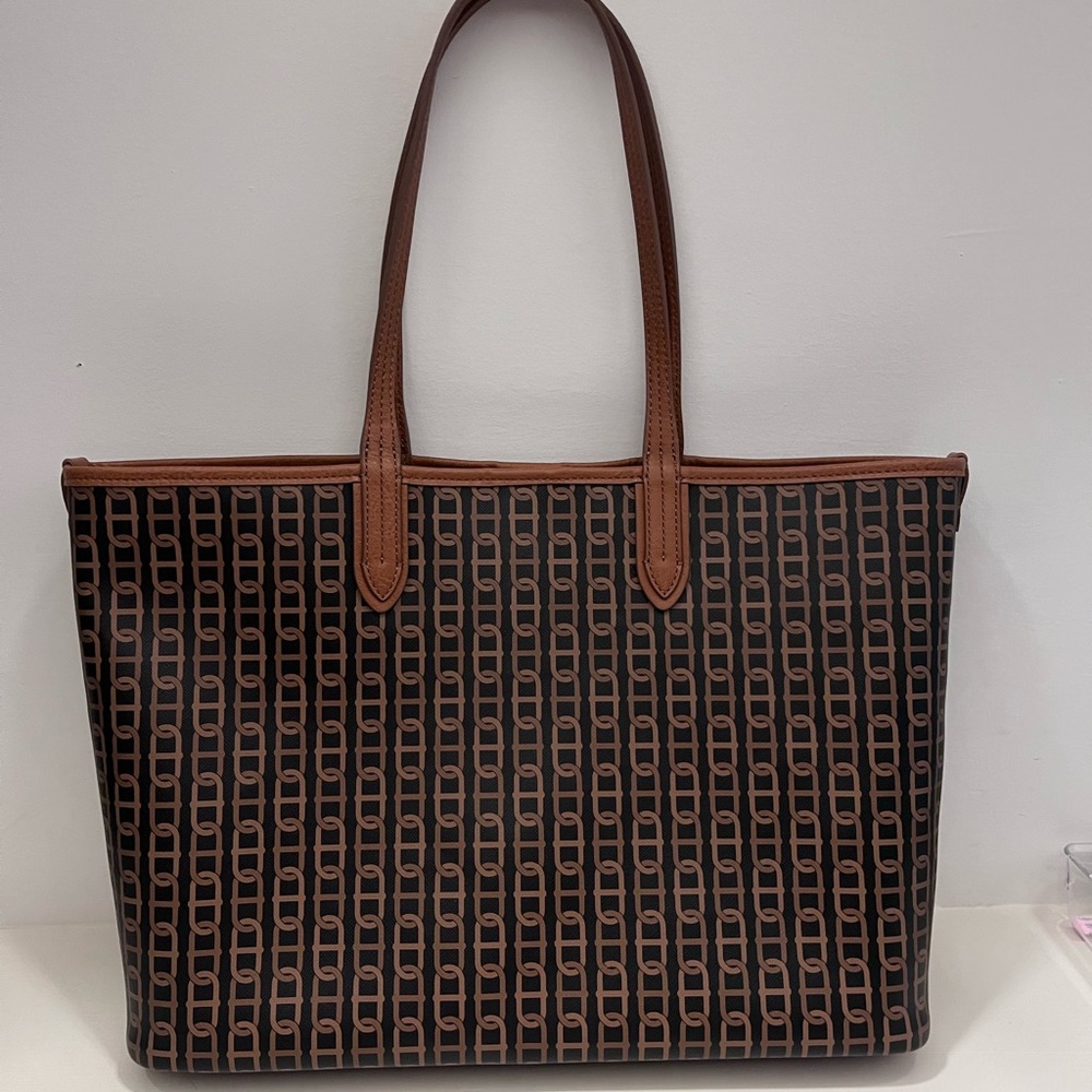 Fossil tote